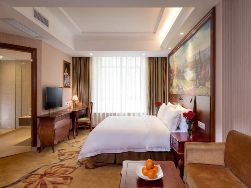 Vienna Hotel Puning South Huancheng Road High-Speed Train Station Экстерьер фото